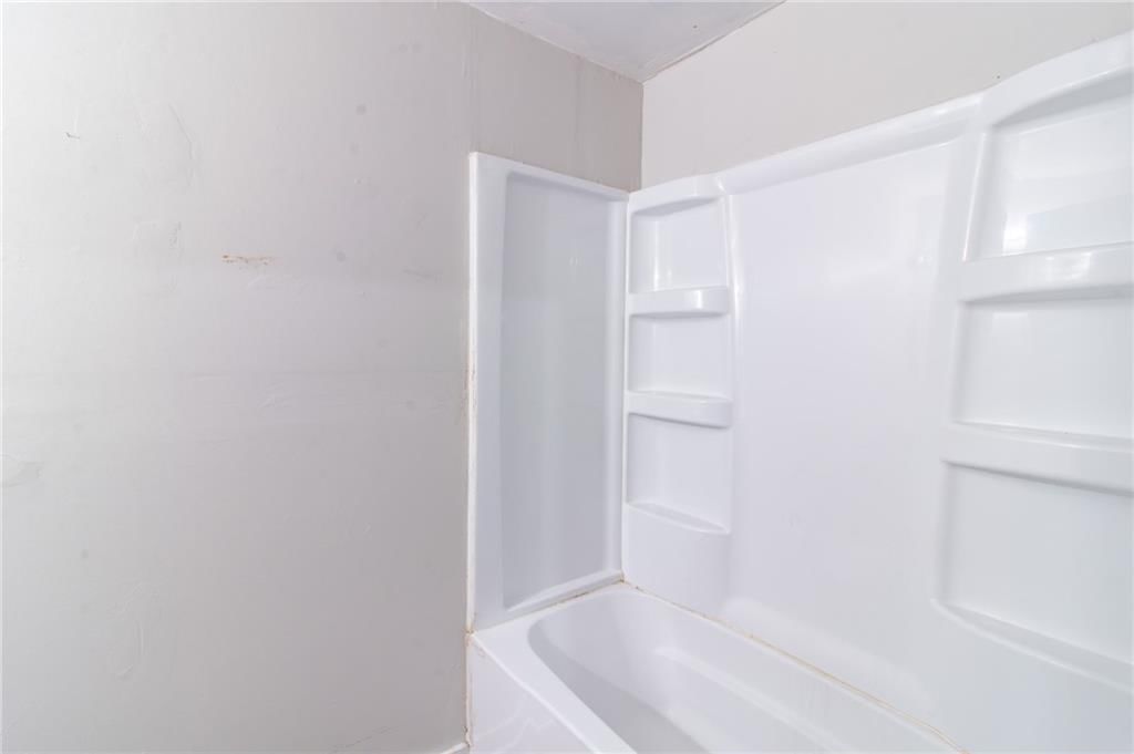 1830 Poplar Street — photo 17