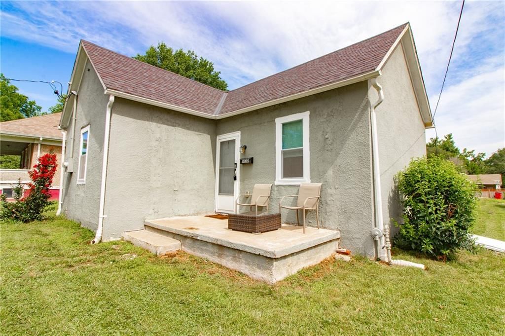 1830 Poplar Street — photo 19