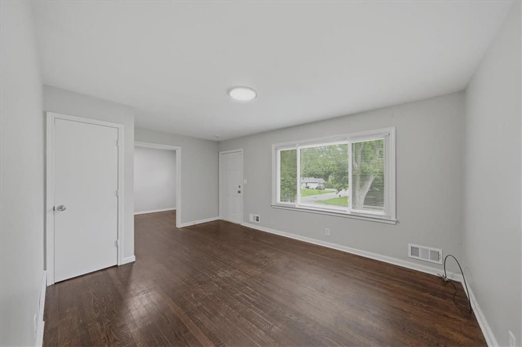 10001 Bellaire Avenue — photo 5