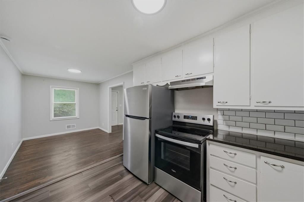 10001 Bellaire Avenue — photo 13