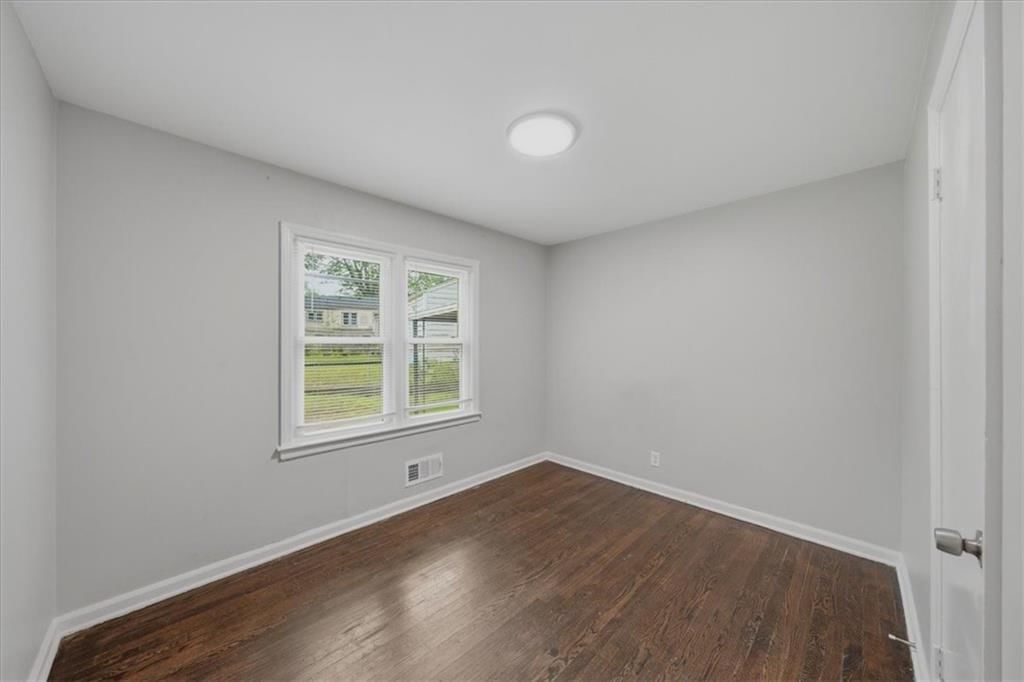 10001 Bellaire Avenue — photo 18