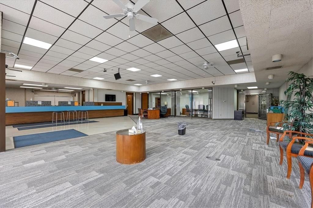 6100 Troost Avenue — photo 3