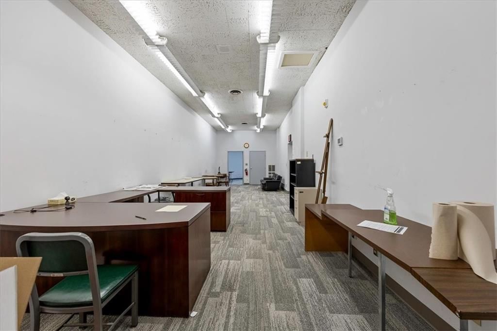 6100 Troost Avenue — photo 15