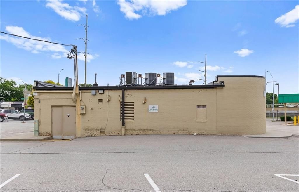 6100 Troost Avenue — photo 24