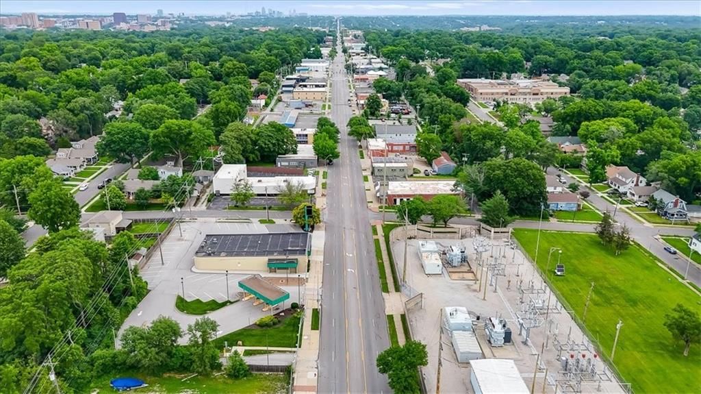 6100 Troost Avenue — photo 27