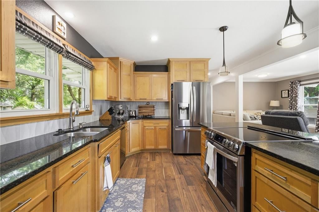 408 N Jefferson Street — photo 6