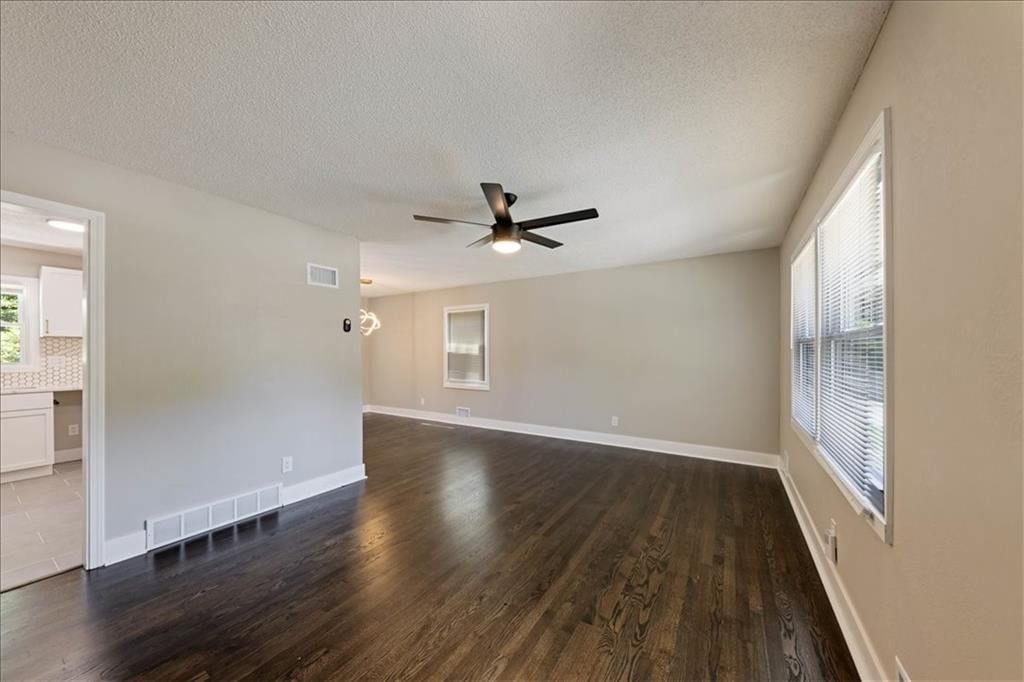 11207 Monroe Court — photo 2