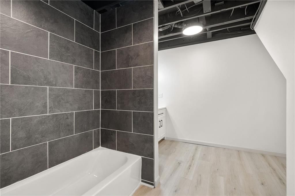 822 E 72nd Street — photo 28