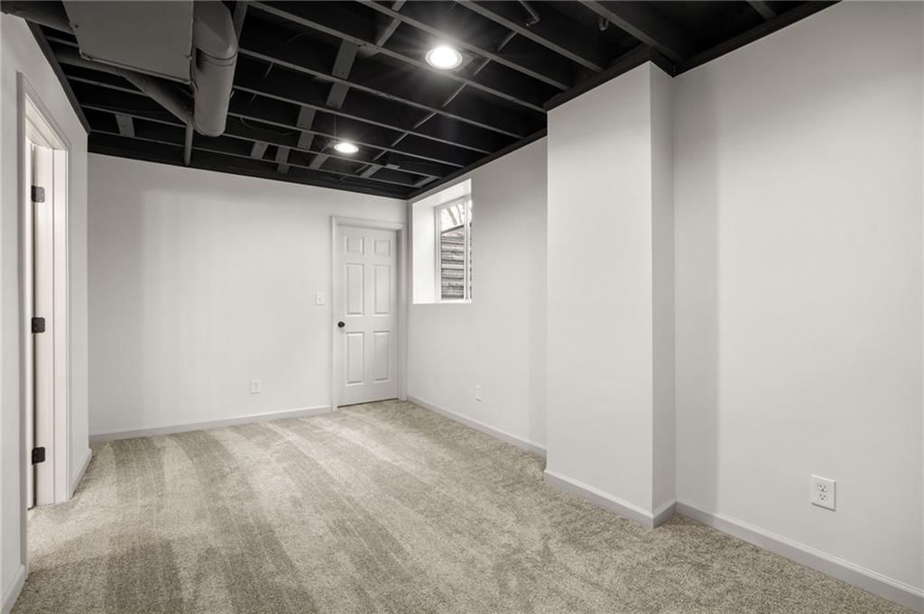 822 E 72nd Street — photo 33