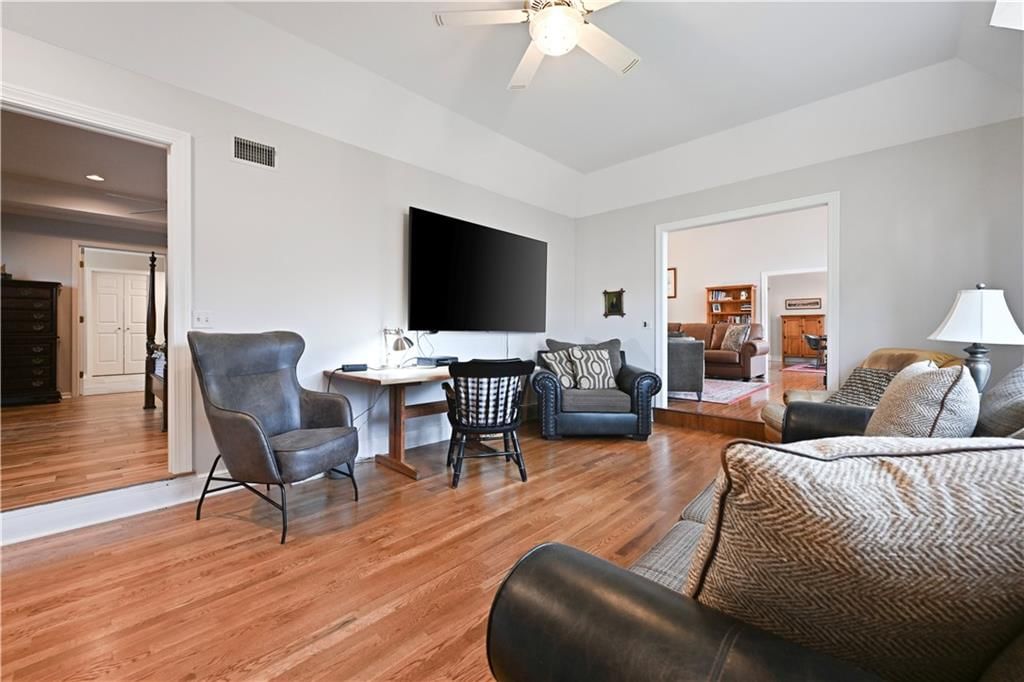 12313 Pembroke Lane — photo 10