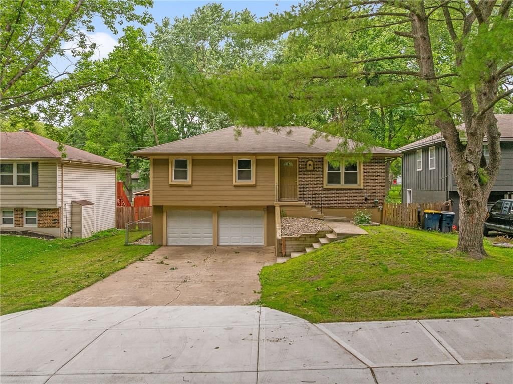 606 NE 114th Street — photo 1