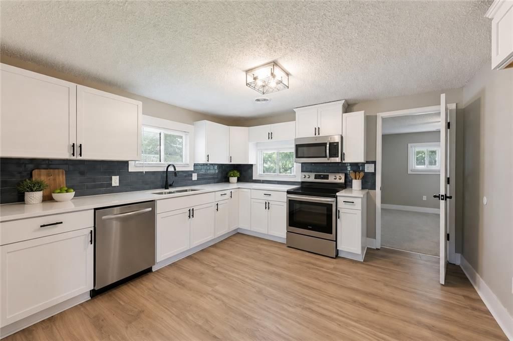 8005 Harris Avenue — photo 8