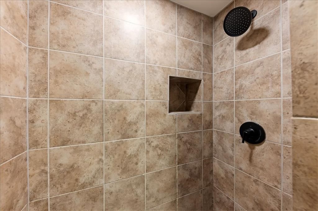 8005 Harris Avenue — photo 13