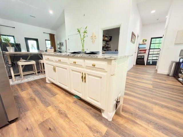 427 W Walnut Street — photo 8