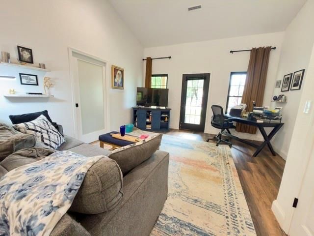 427 W Walnut Street — photo 10