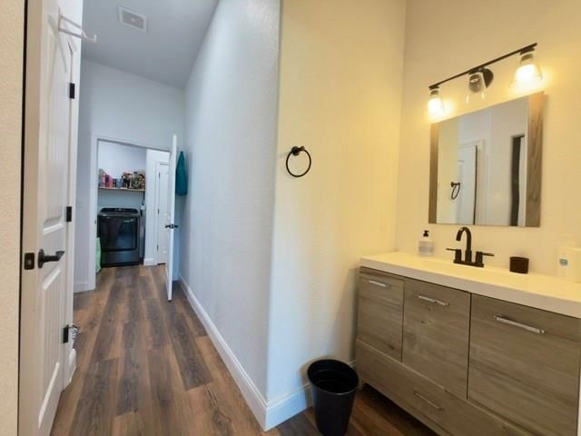 427 W Walnut Street — photo 20