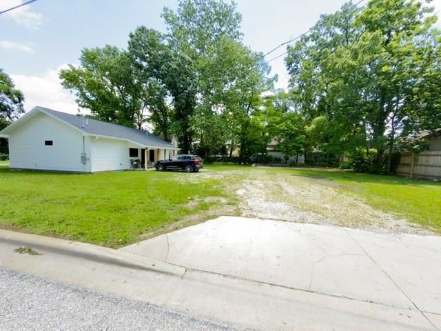 427 W Walnut Street — photo 27