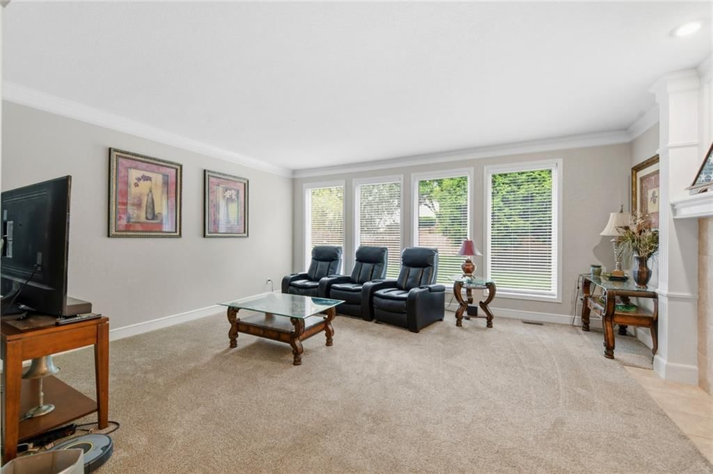 16016 Rosewood Street — photo 12