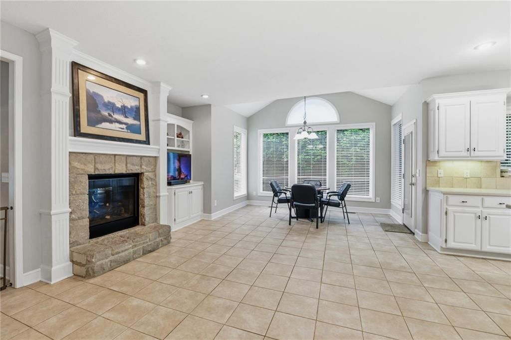 16016 Rosewood Street — photo 15