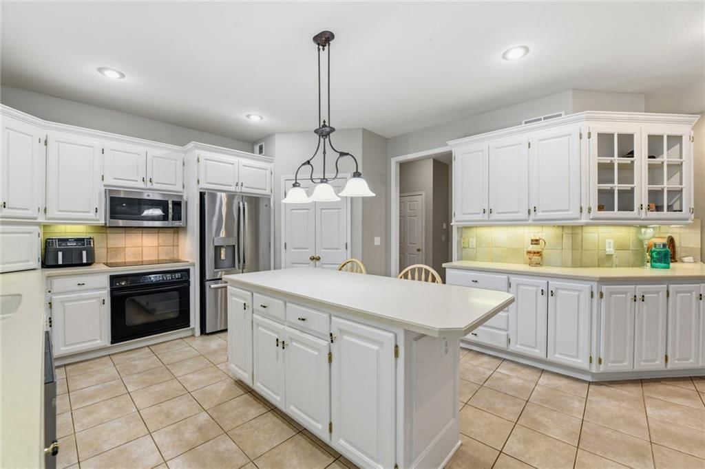 16016 Rosewood Street — photo 24