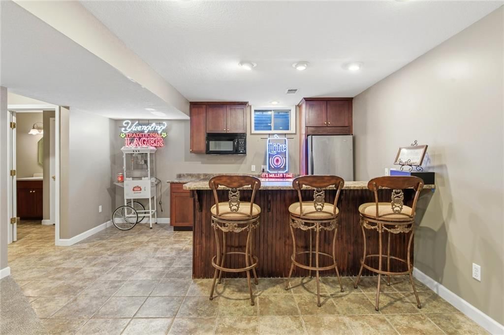 16016 Rosewood Street — photo 49