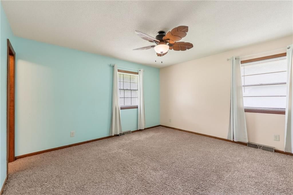 6832 Sterling Avenue — photo 12