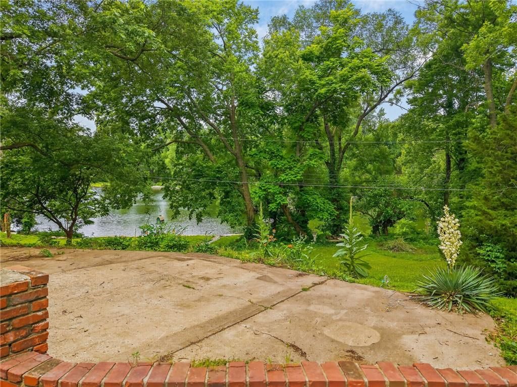 6832 Sterling Avenue — photo 30