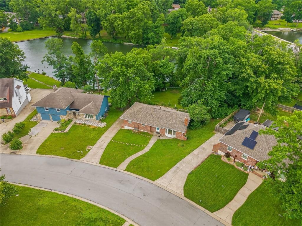 6832 Sterling Avenue — photo 31