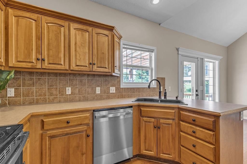 2708 Meadow Ridge Drive — photo 12
