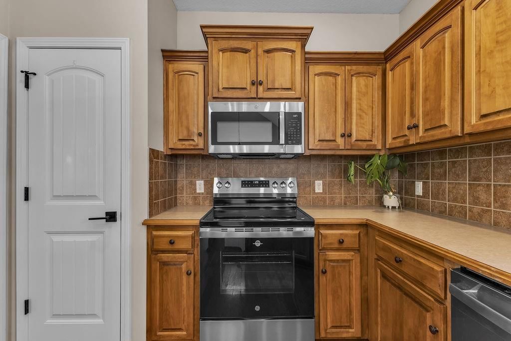 2708 Meadow Ridge Drive — photo 14