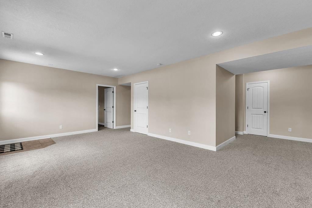 2708 Meadow Ridge Drive — photo 32
