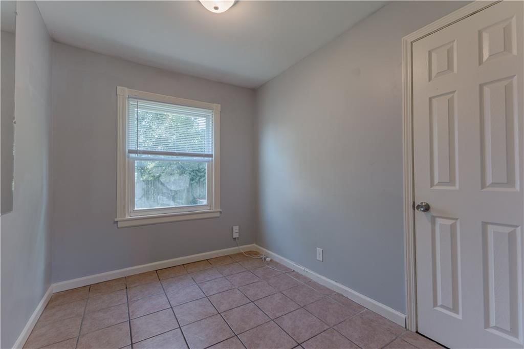 4525 Freeman Avenue — photo 8