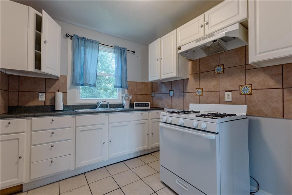 4525 Freeman Avenue — photo 13