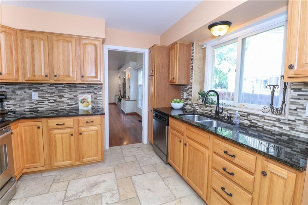 2218 Condolea Terrace — photo 3