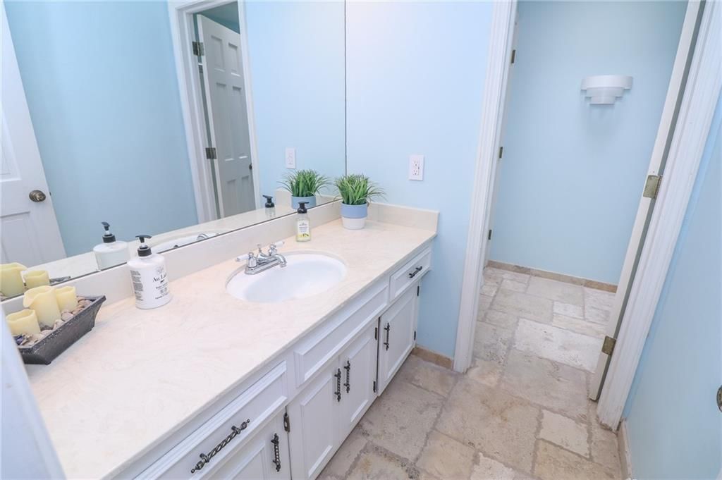 2218 Condolea Terrace — photo 12