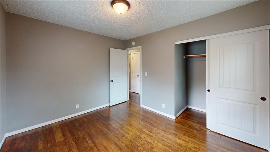 1010 W Douglas Street — photo 5