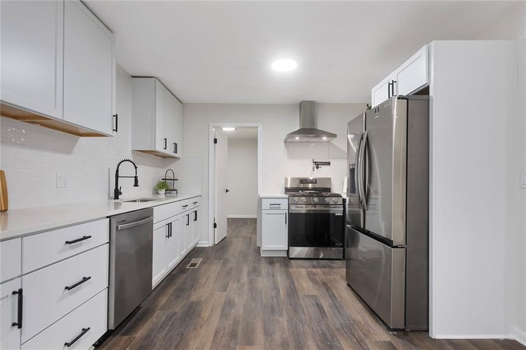825 S Weaver Street — photo 10