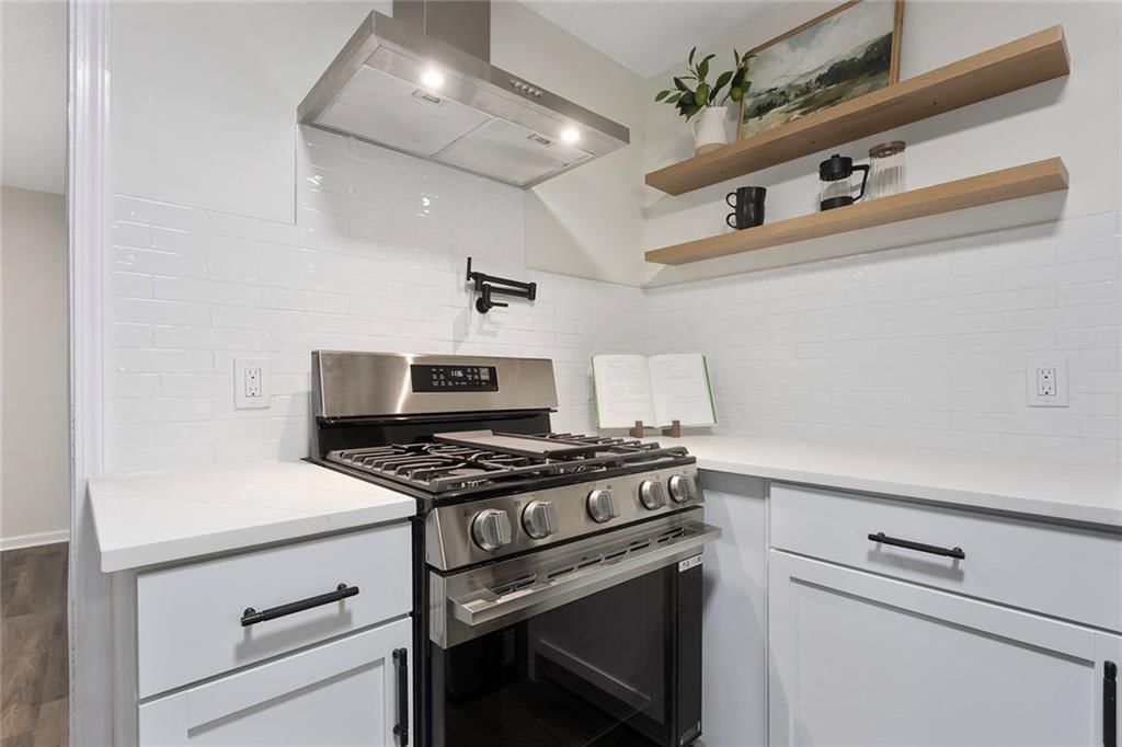 825 S Weaver Street — photo 12