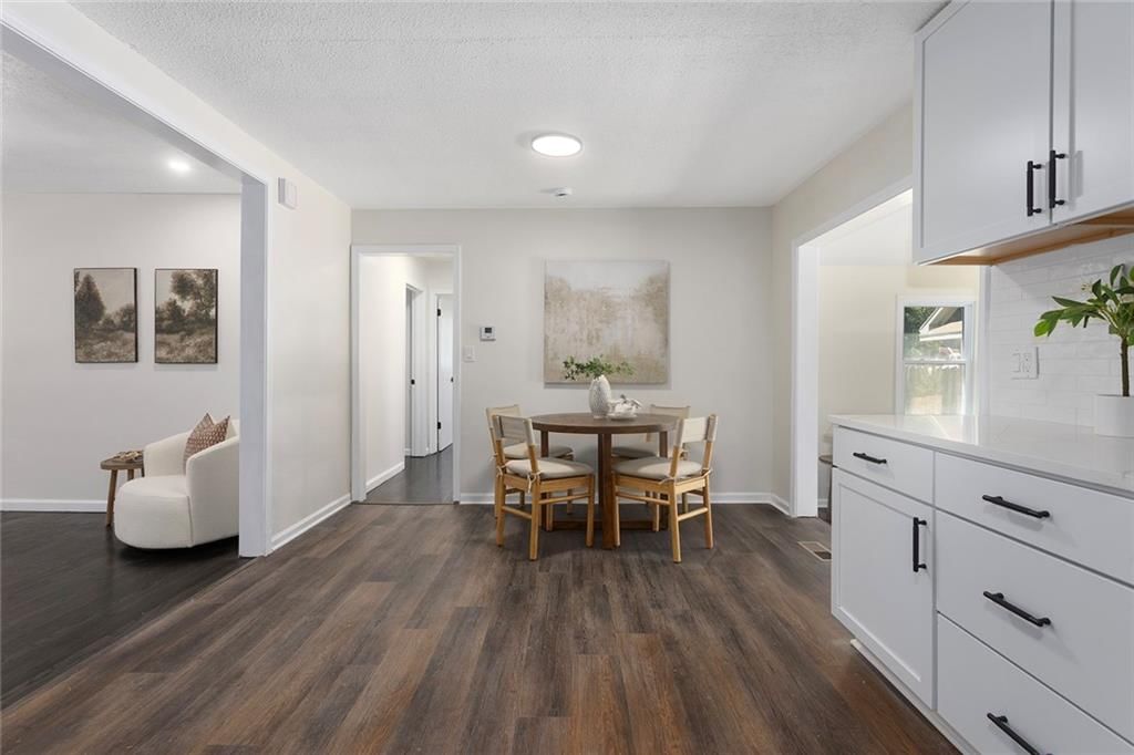 825 S Weaver Street — photo 13