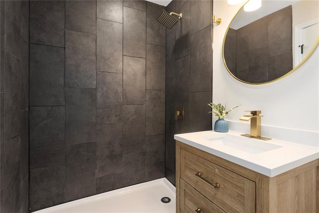 825 S Weaver Street — photo 15