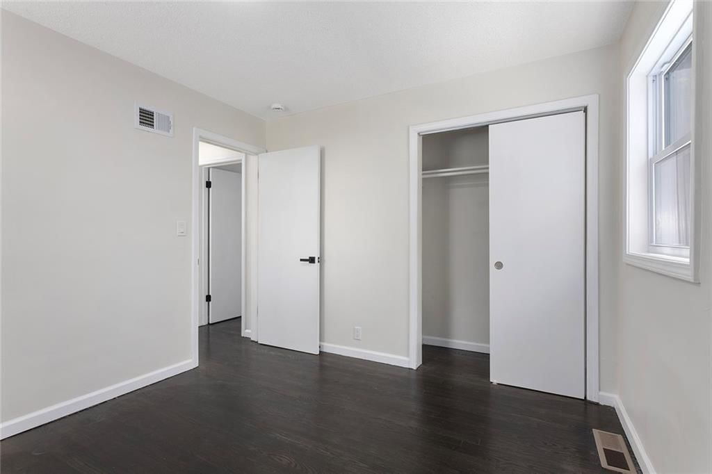 825 S Weaver Street — photo 23