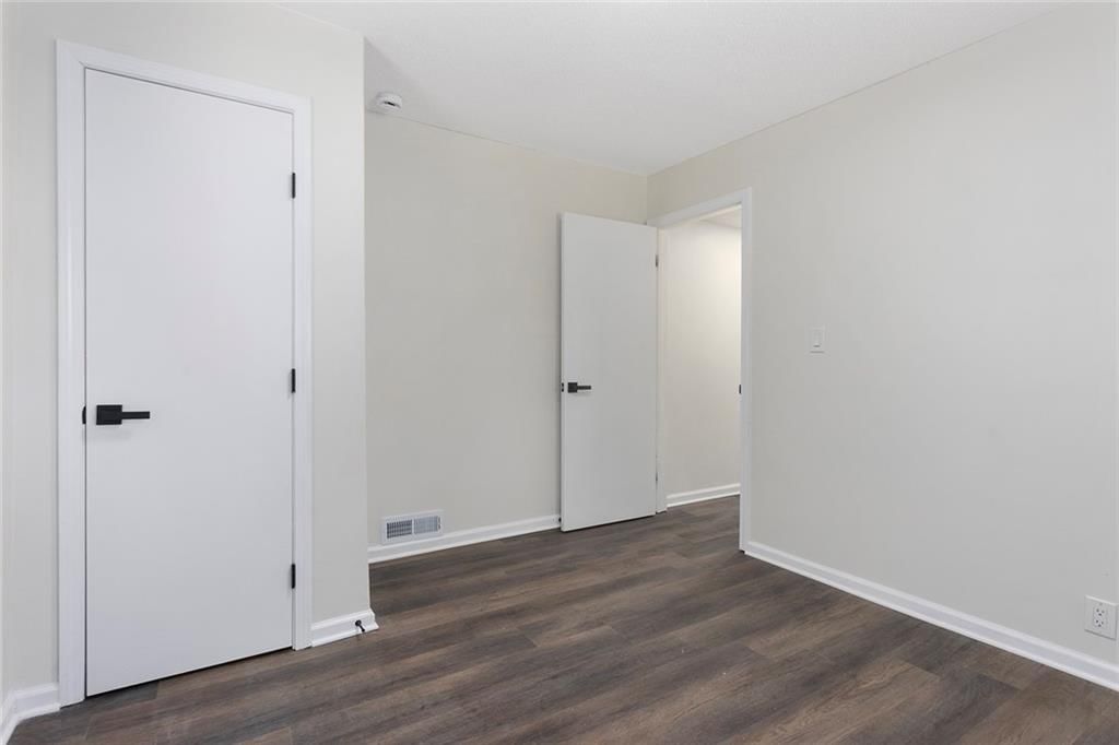 825 S Weaver Street — photo 25