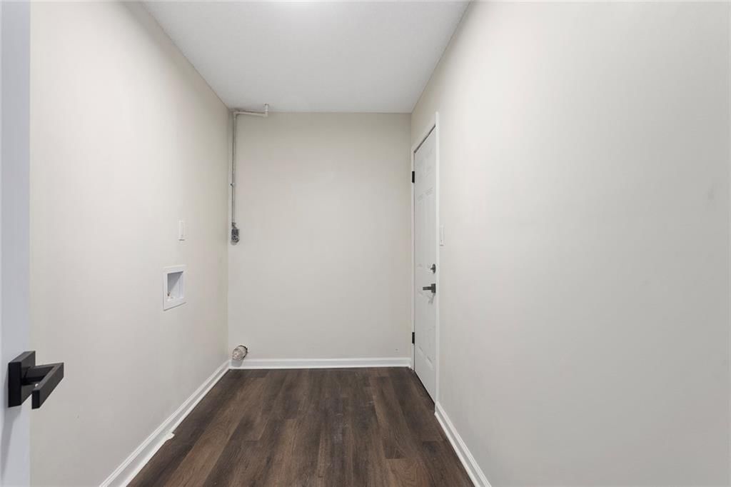 825 S Weaver Street — photo 26