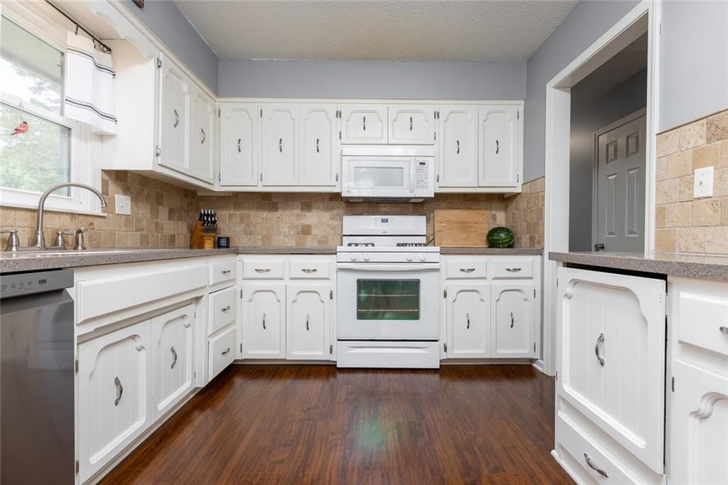 7513 W High Drive — photo 10