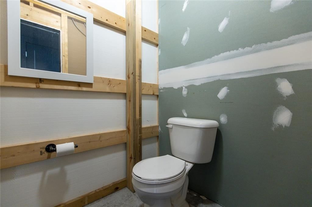 7513 W High Drive — photo 40