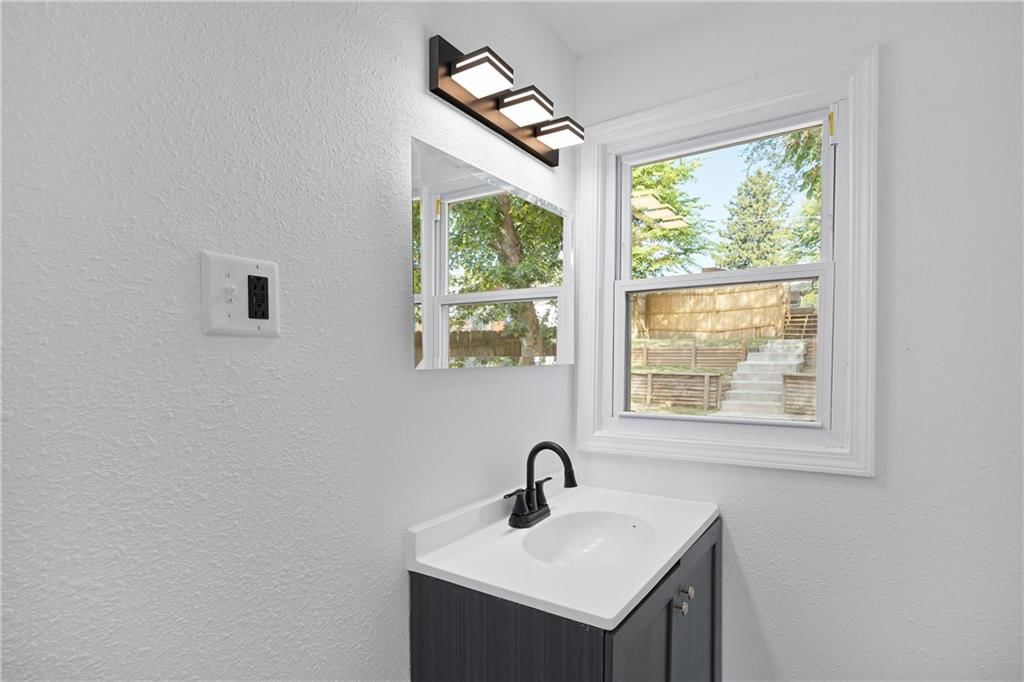 1207 S 23rd Street — photo 6