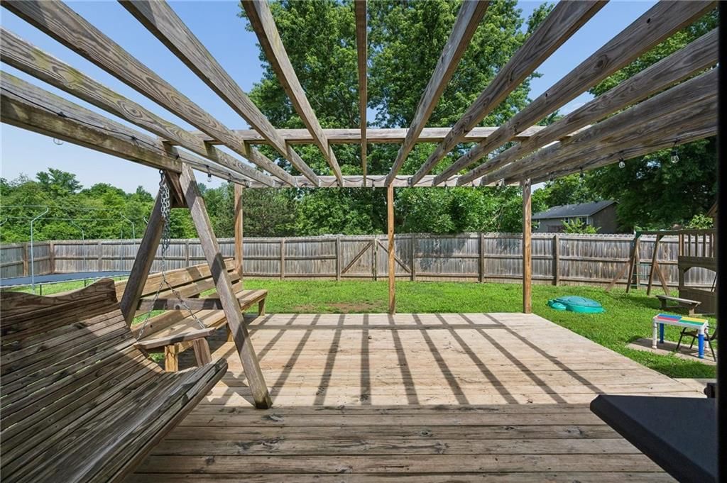 906 Shiloh Court — photo 13