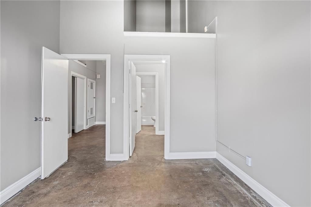 113 W 5th Street — photo 13