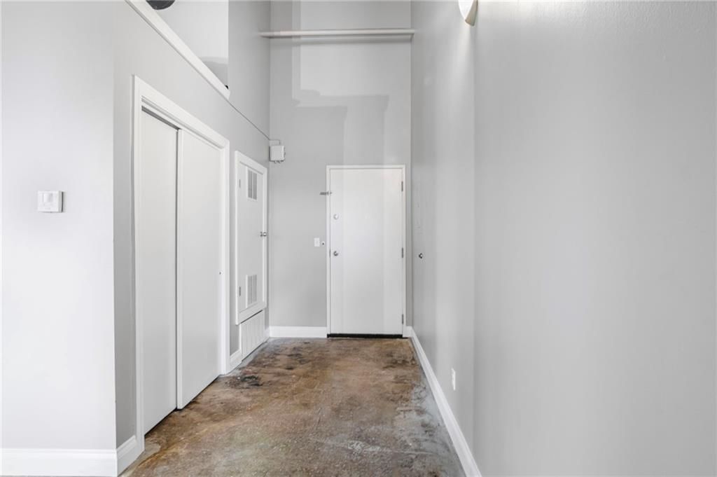 113 W 5th Street — photo 18