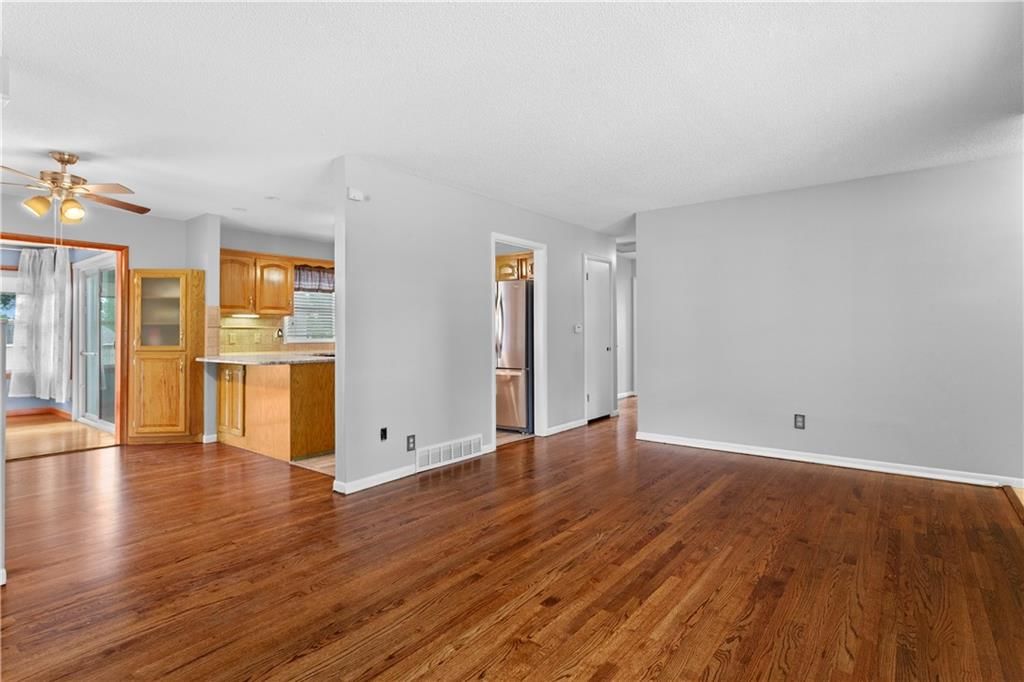 18200 Hanthorne Drive — photo 11